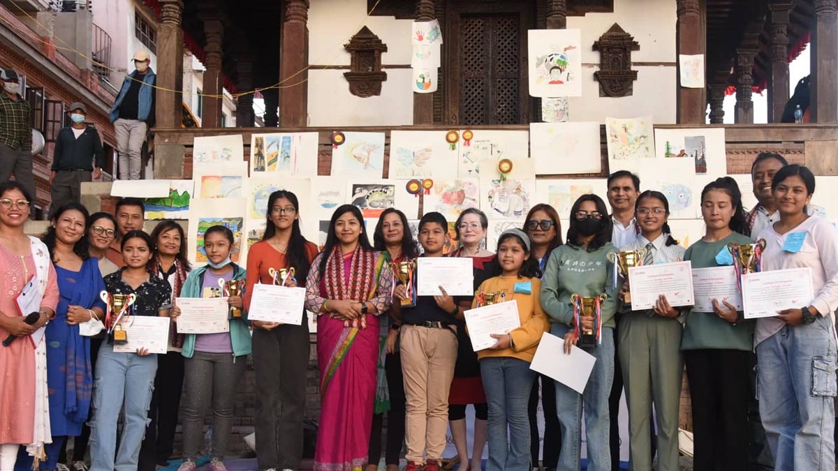 डवली पुनरुत्थान लागि दशअवतार डवलीमा खुल्ला चित्रकला